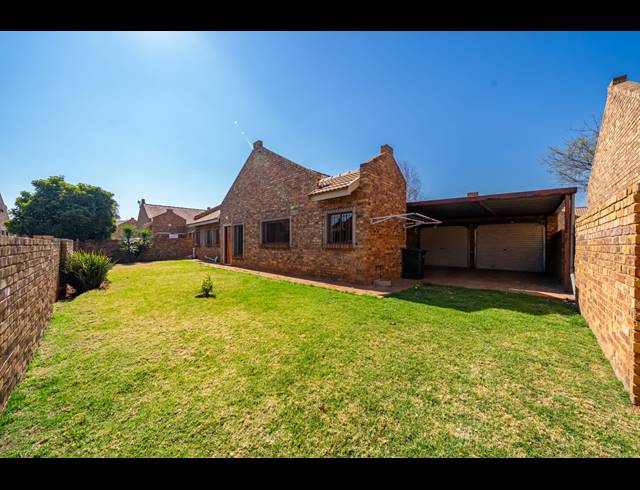 3 BEDROOM TOWNHOUSE FOR SALE IN RAND COLLIERIES